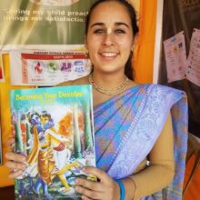 SV31-Becoming Your Devotee - Krishna Conscious Activities for Kids with Gourangi Gandharvika